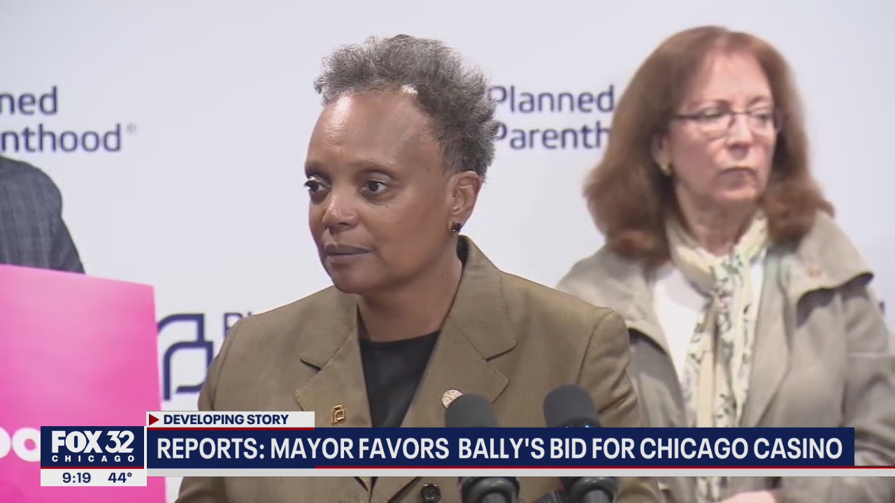 Report: Mayor Lightfoot favors Bally's bid for Chicago casino
