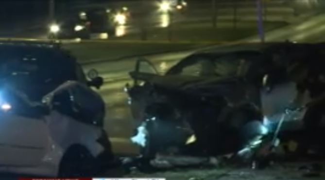 2 vehicles involved in bad crash near 76th and Clinton