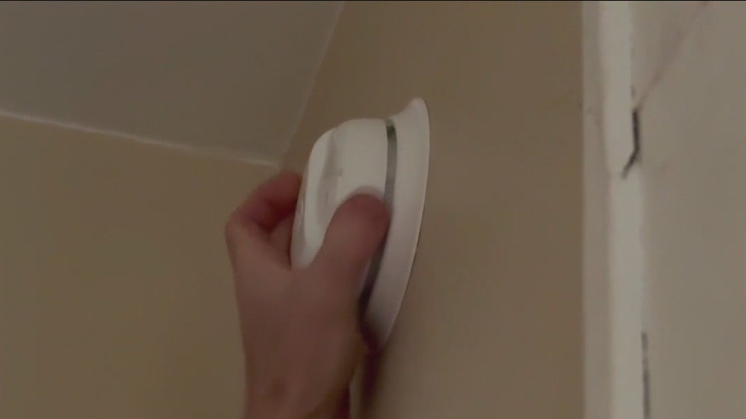 Fire Prevention Week: Milwaukee firefighters install free smoke detectors