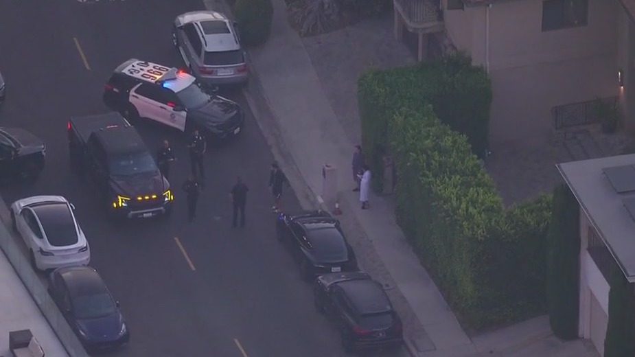 LAPD investigating Hollywood Hills burglary | FOX 11 Los Angeles
