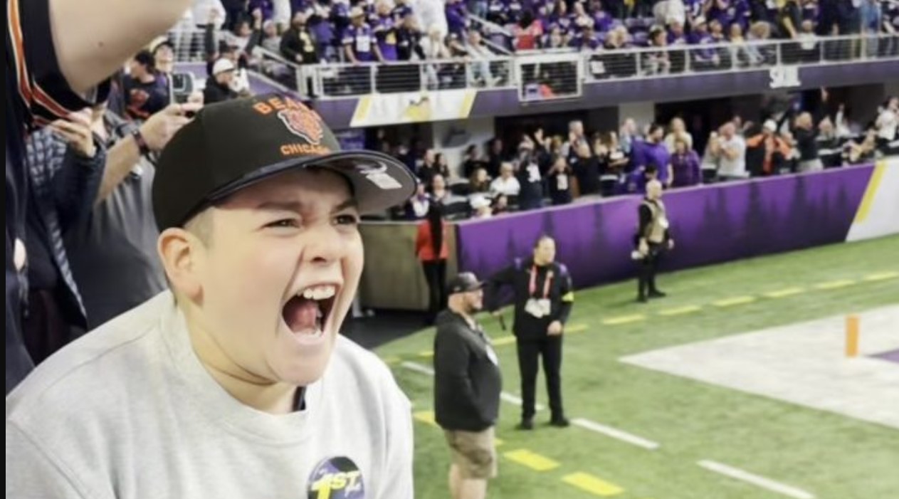 11-year-old cancer patient reacts to Bears' last-second win in Minnesota