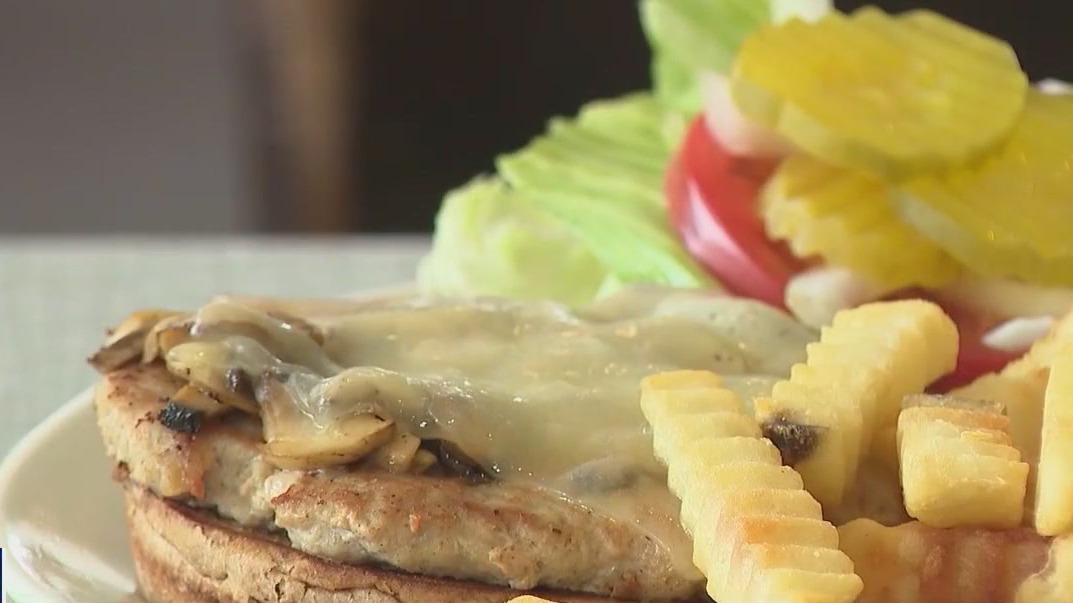 Talking turkey at Ponce's Majestic Diner