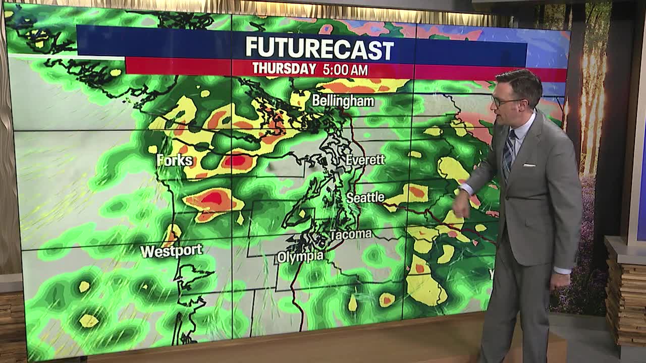 Heavy rain through Thursday morning