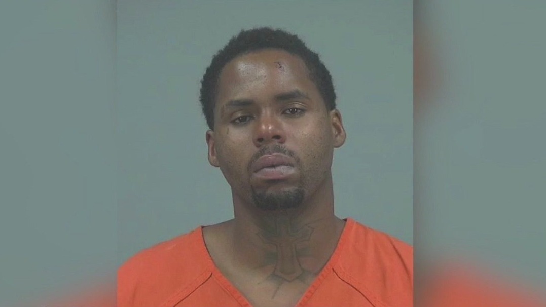 Arizona man accused of killing clerk at store