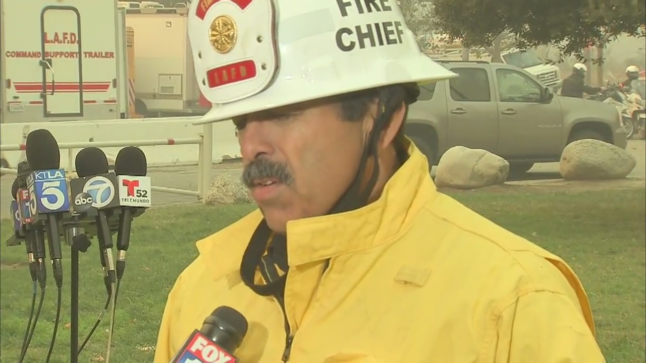 'Creek Fire' burns 11,000 acres above Sylmar and prompts evacuations