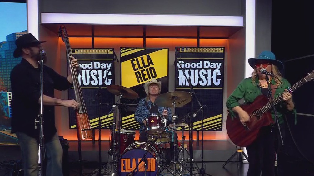 Ella Reid performs in FOX 7 Austin studios