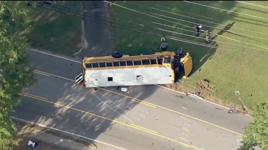 Multiple injuries in LaGrange school bus crash | FOX 5 Atlanta