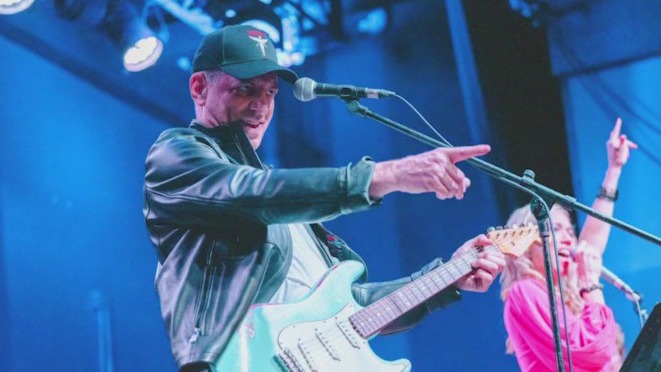 Chicago musician revives 80s rock for epilepsy research