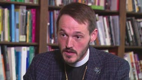 Chicago-area reverend speaks out after arrest outside ICE facility: 'Unprofessional and ridiculous'