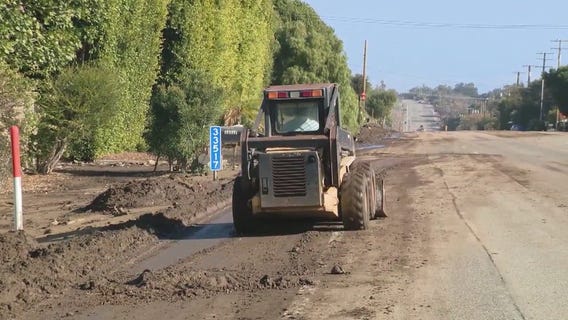 Mudslide area of Pacific Coast Highway remains closed Monday