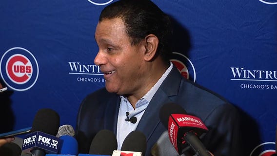 Sammy Sosa speaks to reporters at the 2025 Cubs Convention