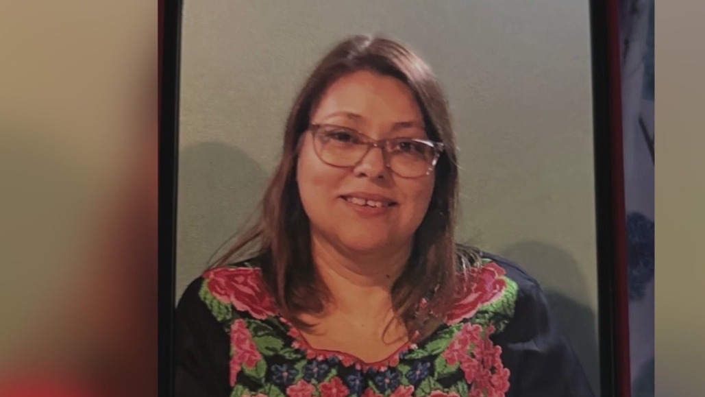 Rosemount woman detained over green card