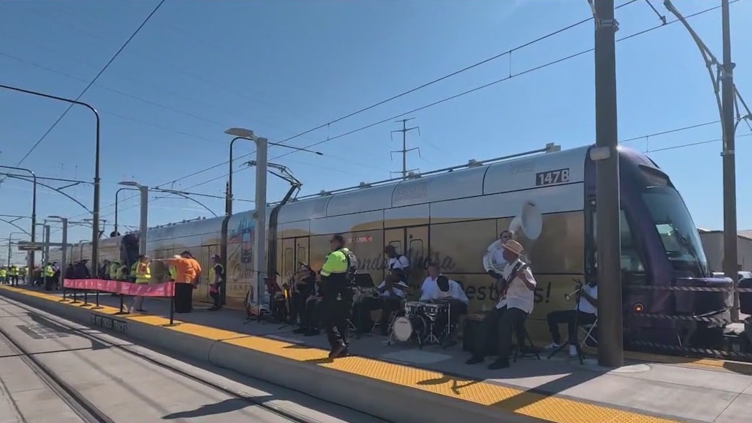 South Phoenix light rail expansion now open