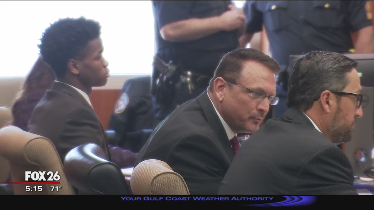 Trial begins for Bellaire teen accused of killing parents