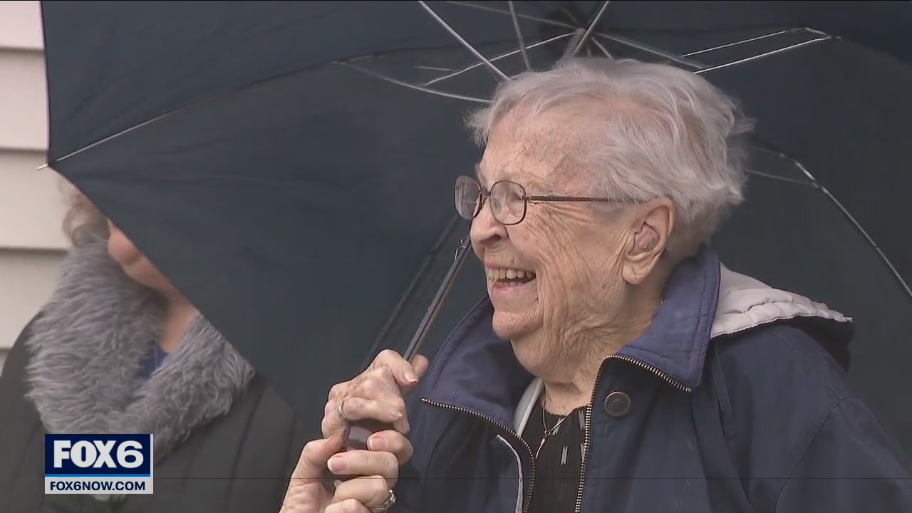 New Berlin woman celebrates 100th birthday