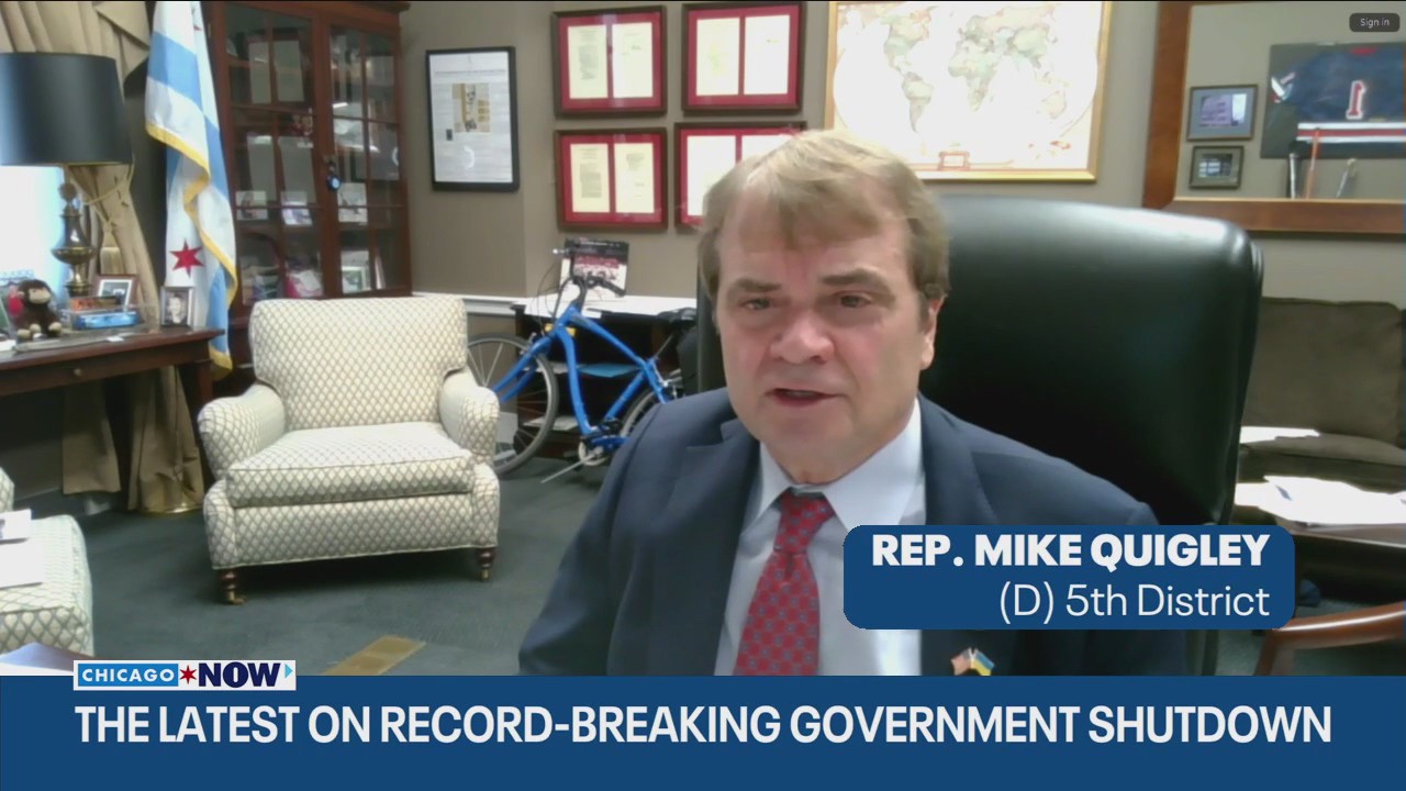 Illinois Representative talks government shutdown and ICE presence in Chicago | ChicagoNOW