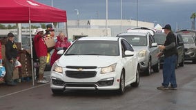 United Food Bank hands out turkeys, meals in Mesa
