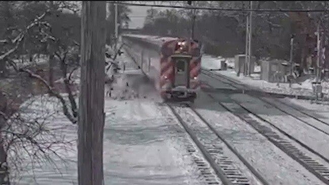 Train slams into car in Chicago suburb: WATCH