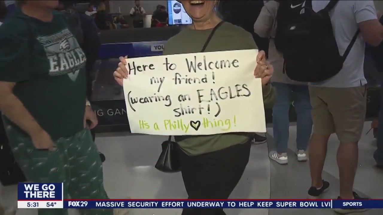 Eagles fans begin their descent into Arizona