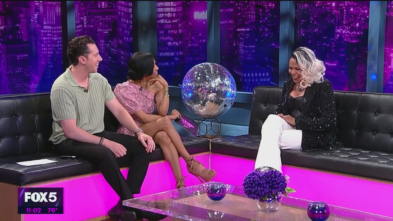 Good Night New York: Crystal Waters, Joel McHale