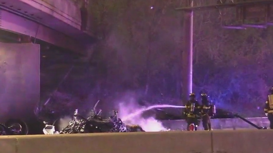 Fiery crash on Edens Expressway could stall traffic for hours