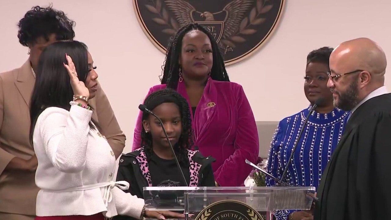Carmalitha Gumbs sworn in as South Fulton first female mayor