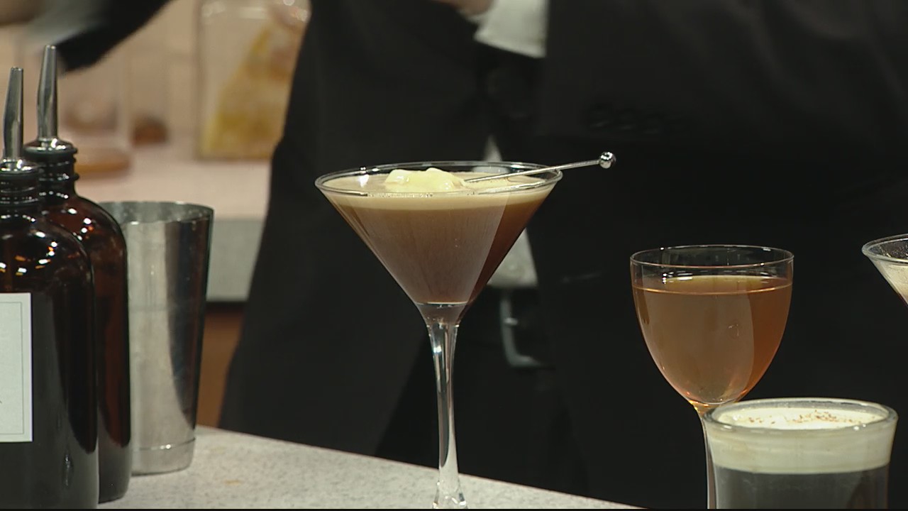 Mixing up festive holiday drinks with local Detroit bar "The Upright"