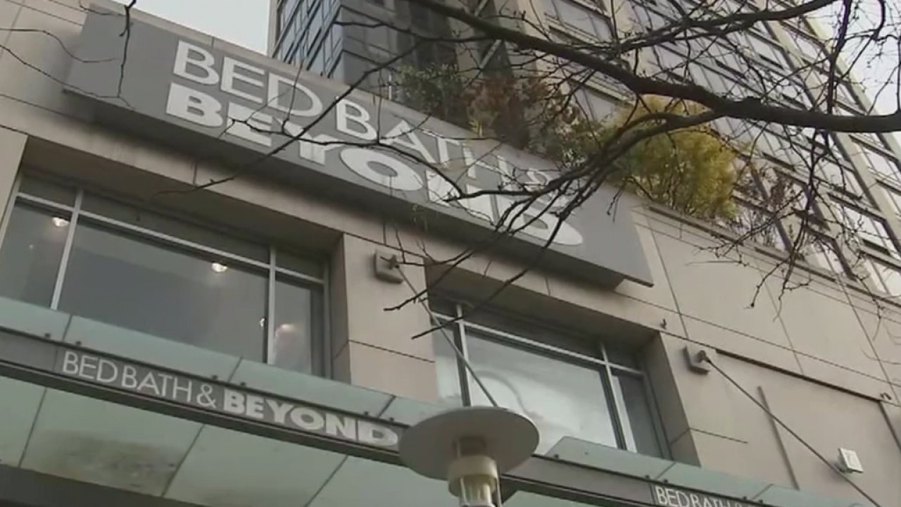 Shopping on Thanksgiving Day