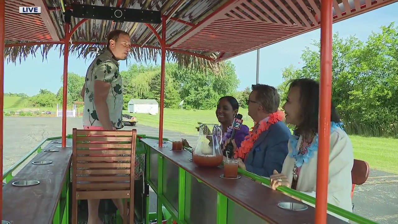 Detroit Rolling Pub: The most popular pedal pub in the city