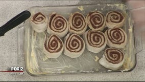 Classic Christmas Cinnamon Rolls with Jill of All Trades