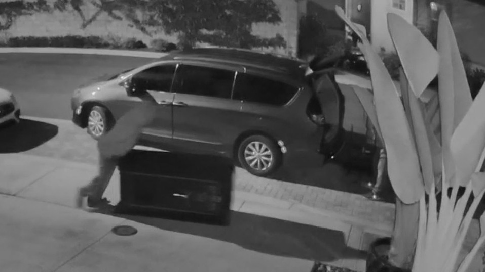 2 burglars steal safe from home on Halloween