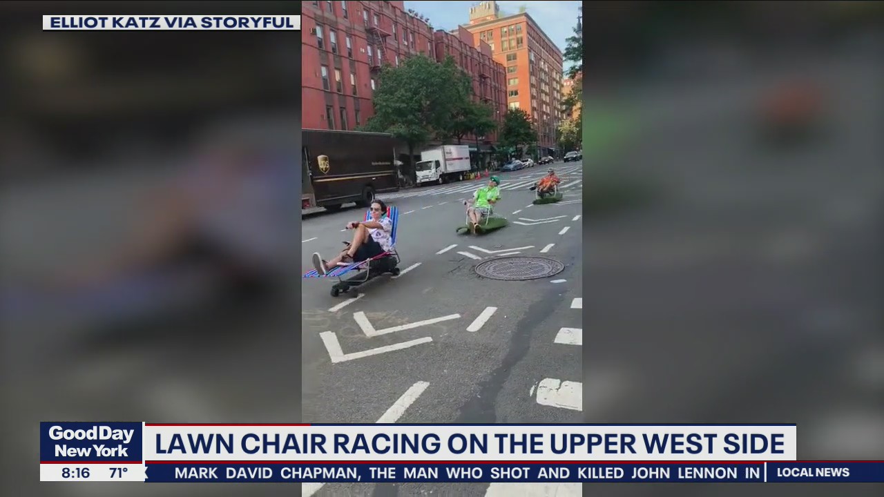 Trio rides motorized lawn chairs in Manhattan