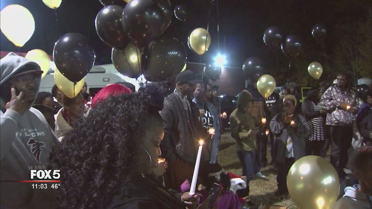 Vigil held for man shot at DeKalb gas station | FOX 5 Atlanta