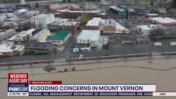 Mount Vernon mayor urges residents to stay off levees as Skagit River levels rise