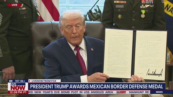 Trump awards Mexican Border Defense Medal