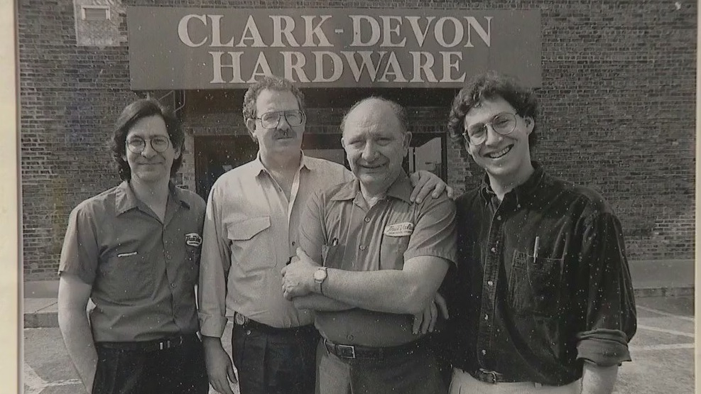 Beloved Chicago hardware store celebrates 100 years