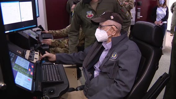 World War II B17 pilot, 100, takes back the skies on Air Force drone simulator