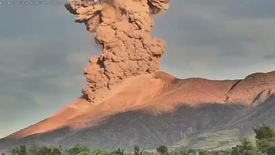 Philippines' Kanlaon volcano erupts