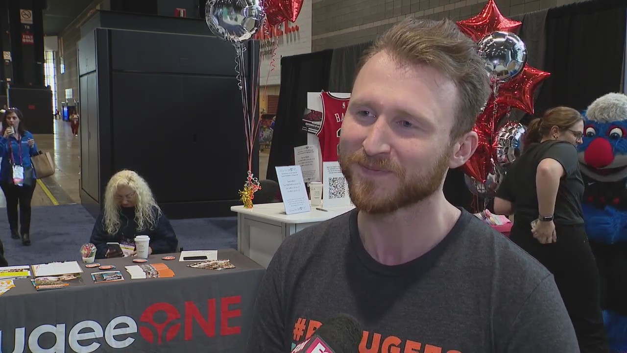 In Chicago, nurses gather to support refugees and migrant families