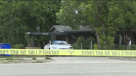 Deputies shoot, kill man armed with knife