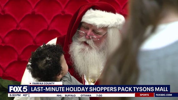 Last-minute holiday shoppers pack malls across the DMV