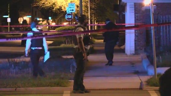 Off-duty Chicago police officer fatally shot on South Side