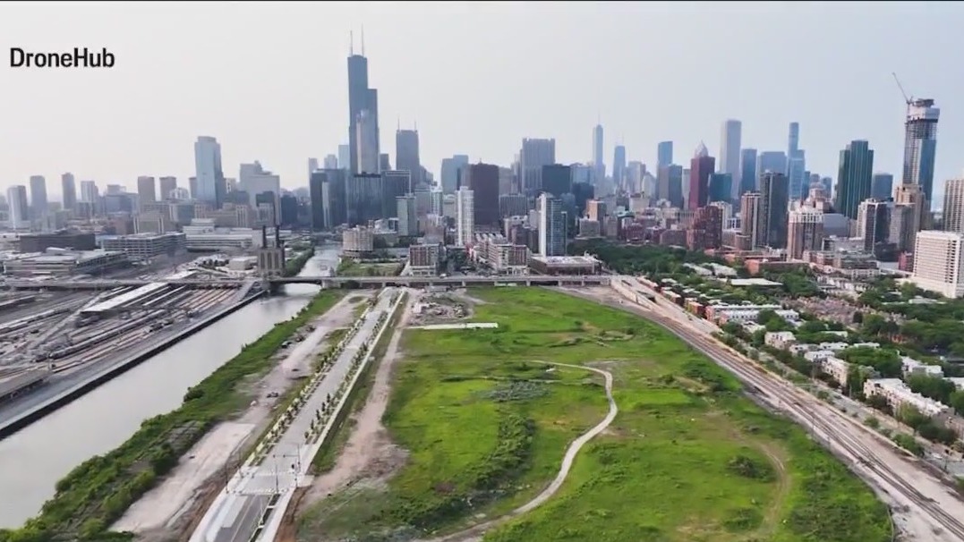 MLB commissioner shows support for White Sox eyeing South Loop stadium: Crain's