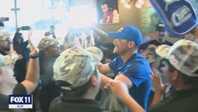 Kik� Hern�ndez, Walker Buehler draw massive crowds