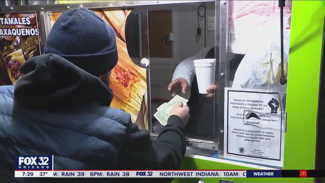 Little Village residents rally around street vendors in fear for their safety