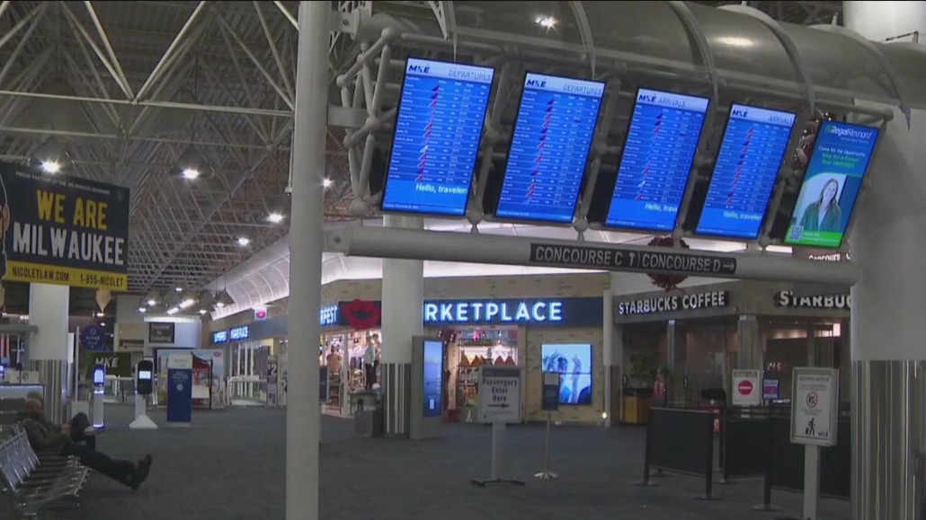 Milwaukee sees holiday travel rush