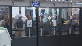 Spring break crowds swarm Chicago airports