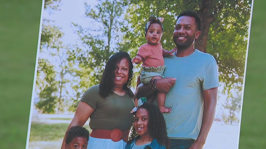 Candlelight vigil held for Lyndsey Vicknair