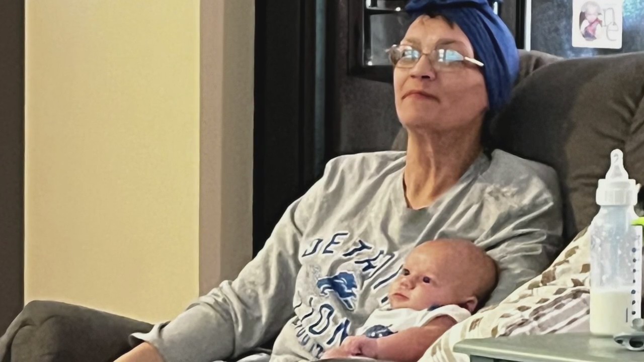 Mother and daughter battle breast cancer together