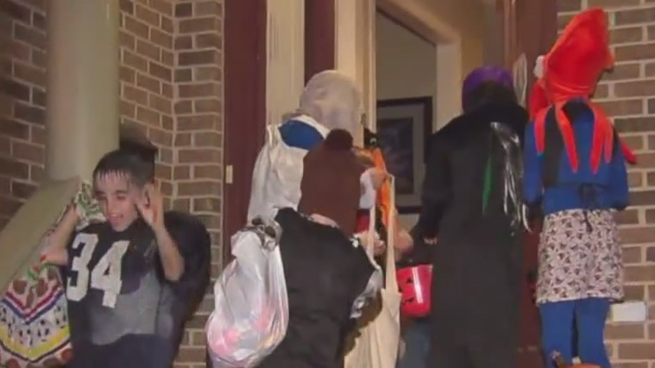 No decision on trick or treat in Milwaukee amid COVID